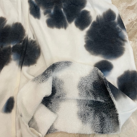 NWT Free People Kelly Washed Black / White Fleece Shorts (Size M) - Picture 7 of 7